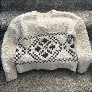 Hippie Rose V-Neck Sweater in White and Black